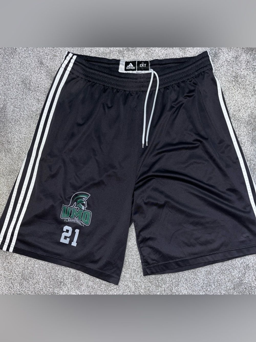 Adidas Mount Olive Trojans 2015-2016 Dominique Reed team issue basketball shorts